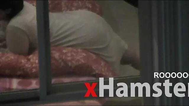 カップルは自家製のポルノビデオを奨励 女の子 向け セックス 動画