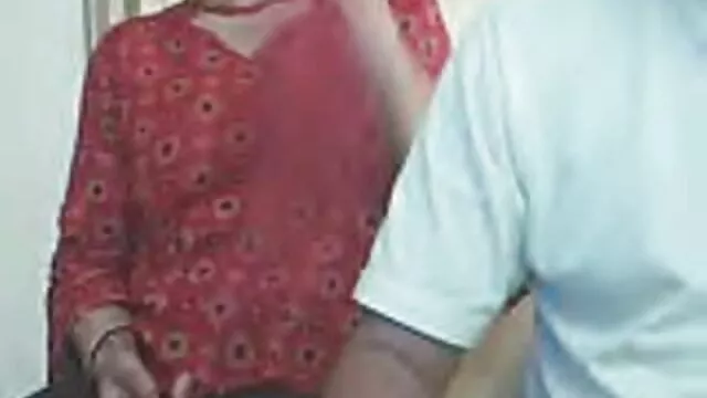 ボスの建設によって犯さ18歳のメイド 大人 無料 動画 女性