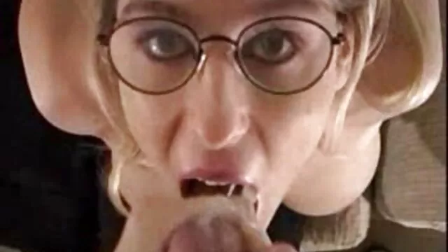 成熟fucks彼女の息子の友人 女の子 の ため の 無料 エロ 動画