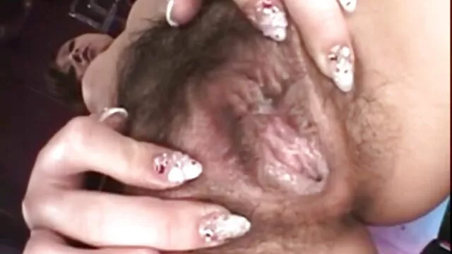彼女は彼女が非常に角質になって作られた素敵な手コキ男です。 女性 限定 エロ 動画