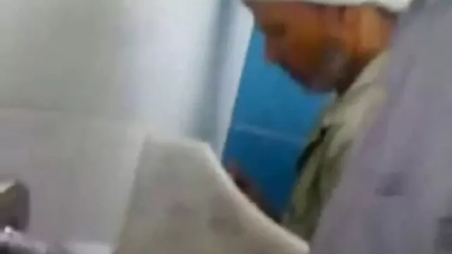 四つん這いとこのふっくらとした女性、猫、豚の破壊に。 エッチ 動画 女 向け