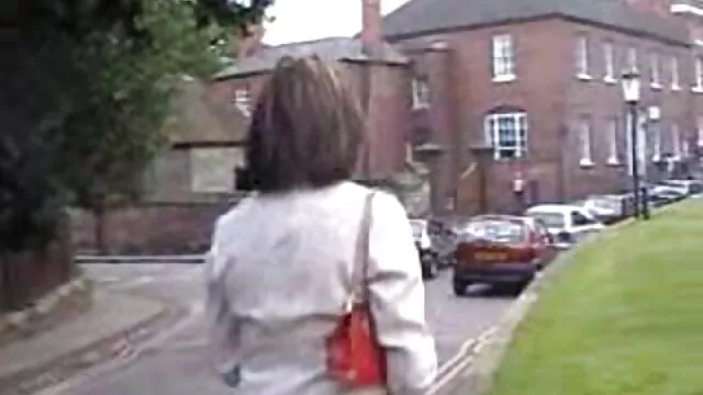 ちょうど結婚し、今コーナーを開きます エロ レズビアン 動画