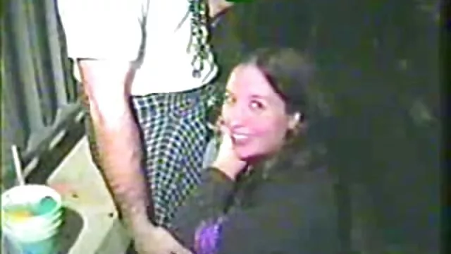 二女の子にとても興奮の倉庫スタッフに付属のダスト セックス 動画 女 向け